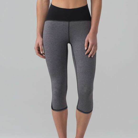 LULULEMON Heathered Black Train Times‎ Crop Active Running Workout Capris Size 4 - Picture 13 of 13